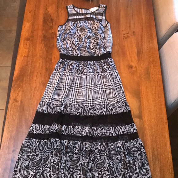 MICHAEL Michael Kors Dresses & Skirts - Michael Kors long lace detail dress